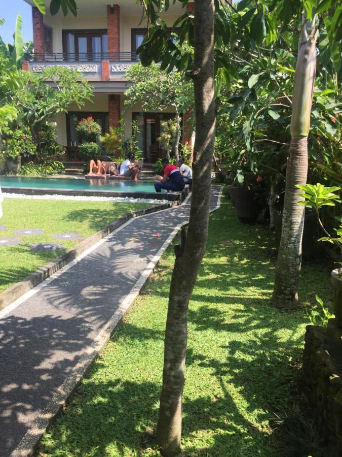 Umah Dangin Guest House Ubud Exterior foto